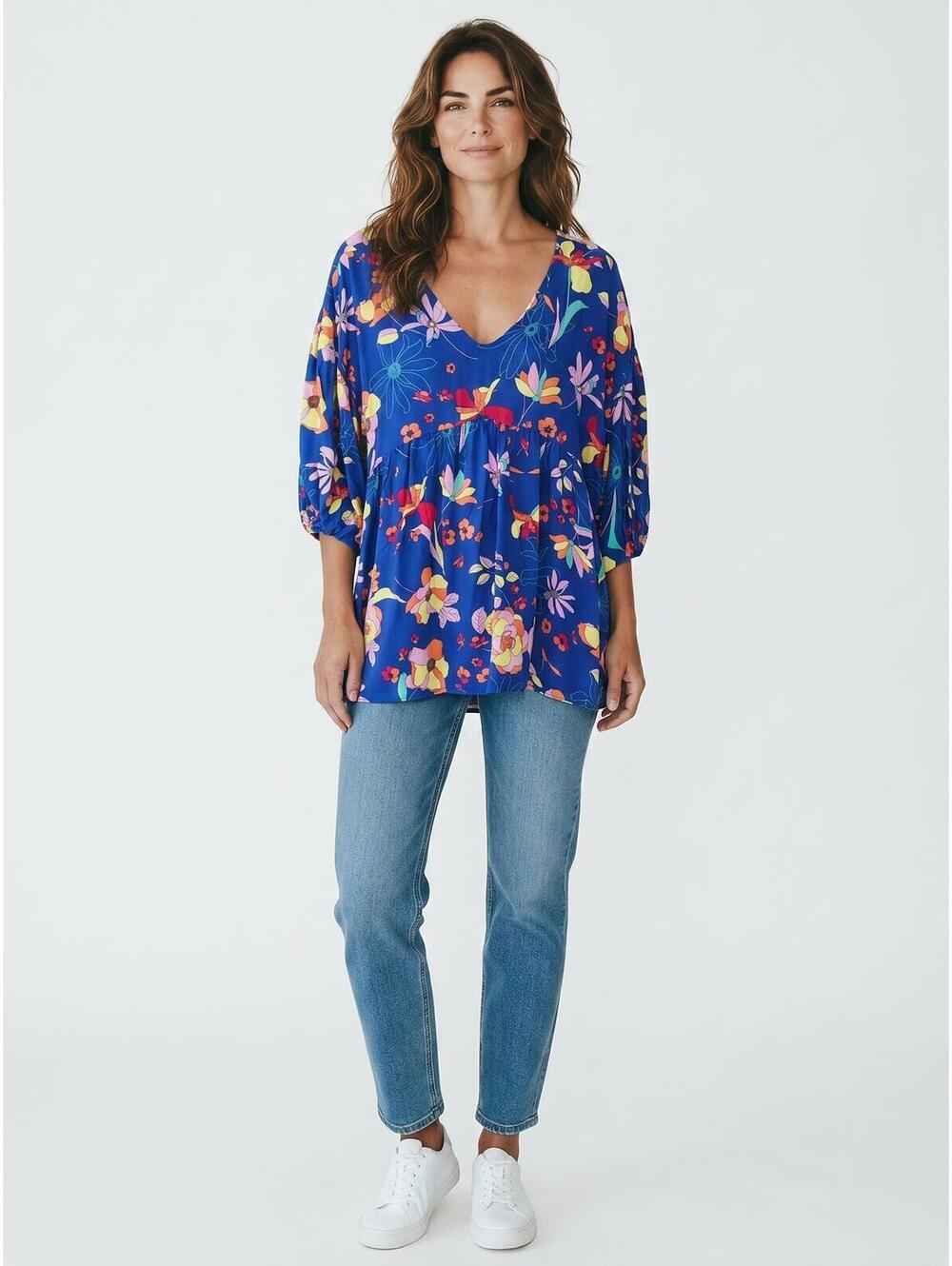 Easel NWT Peasant Swing Blouse-Size Medium-Blue Floral